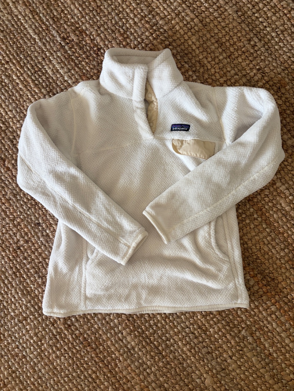 Patagonia Cream Pullover Fleece Top